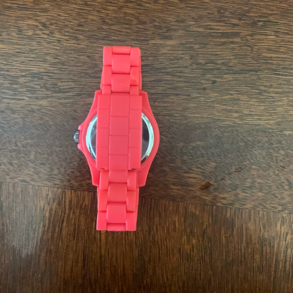 Pink watch - Picture 3 of 3